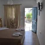ペティナロス ホテル 4*