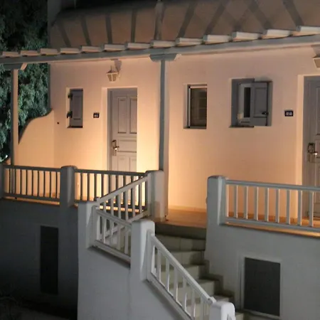 Petinaros 4*