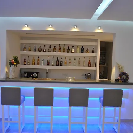 Hotell Petinaros