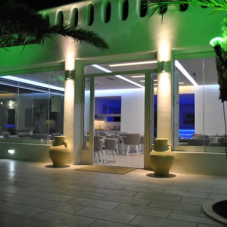 페티나로스 호텔